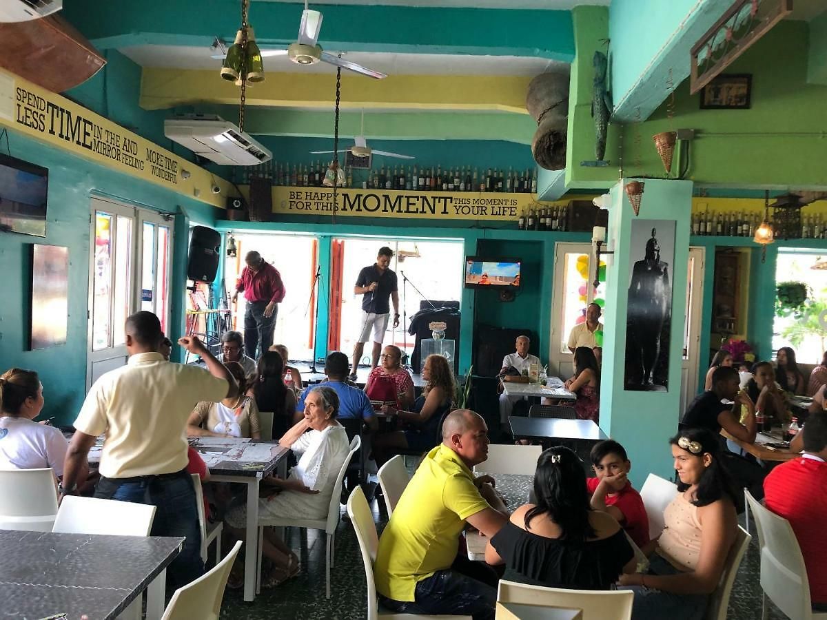 La Colonia Hostal