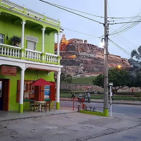 Hostal La Colonia
