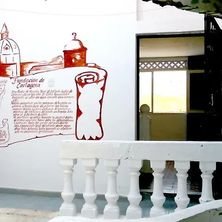 La Colonia Hostal *