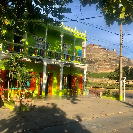 La Colonia